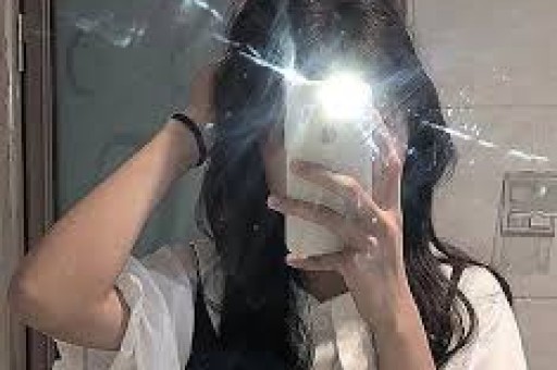 肖战拍摄幕后：女导演第一视角下的高清瞬间