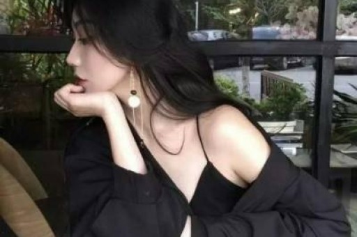 文淇胶片风大片花絮照释出画绿色眼影明媚青春